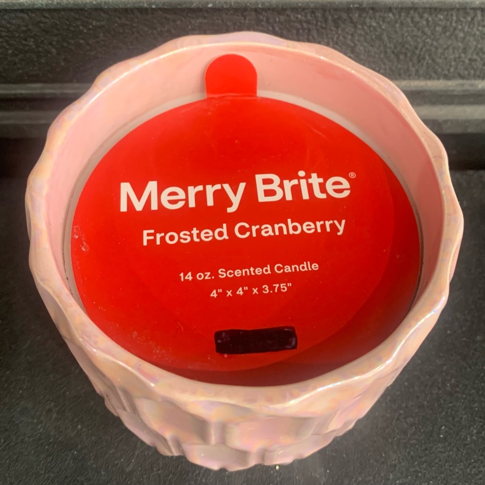 CVS Merry Brite Frosted Cranberry 14 oz Scented Candle Pink Brand New